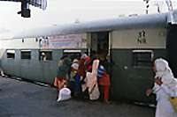 インド近郊電車1
