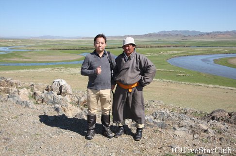 モンゴルでトナカイ遊牧民と大草原乗馬を堪能！